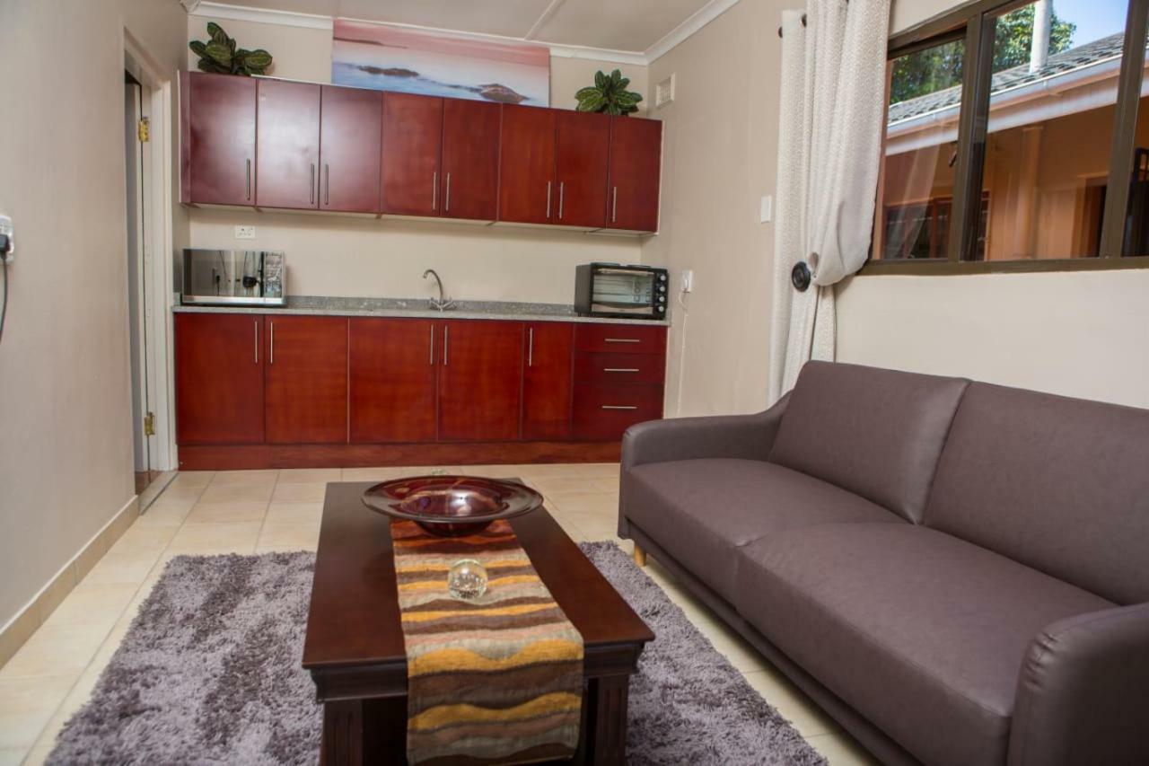 Dyna Guest House Durban Bagian luar foto